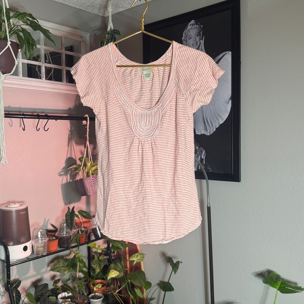 Lucky Brand Striped Top Womens Small Pink Excellent Embroidered Scoop Neck Tee